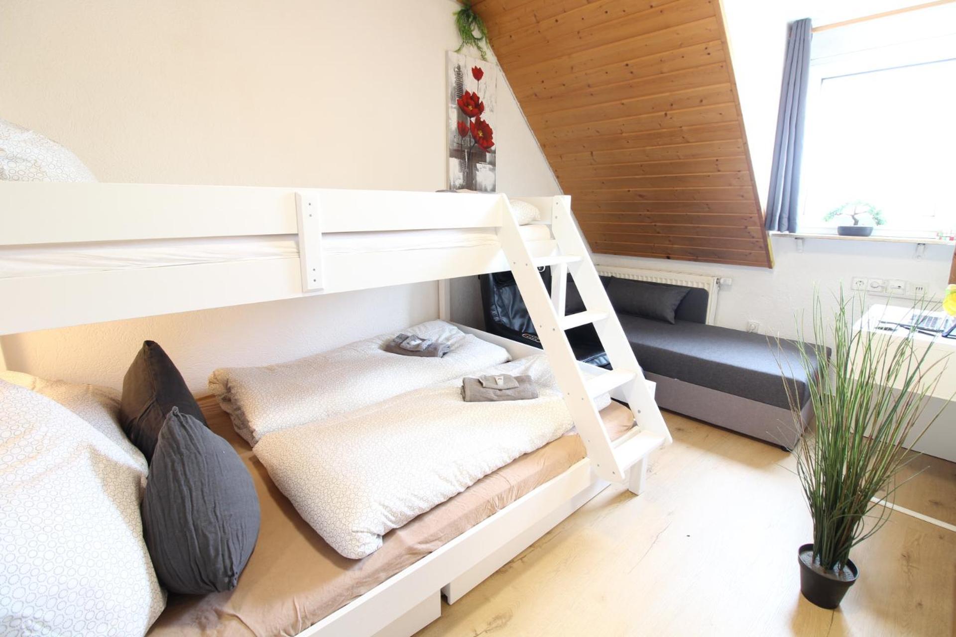 Hotel Ulm Zentrum - Komplettes Zimmer, Hochbett, Android Tv & Eigenem Bad - Perfekt Fuer Familien & Gruppen Экстерьер фото