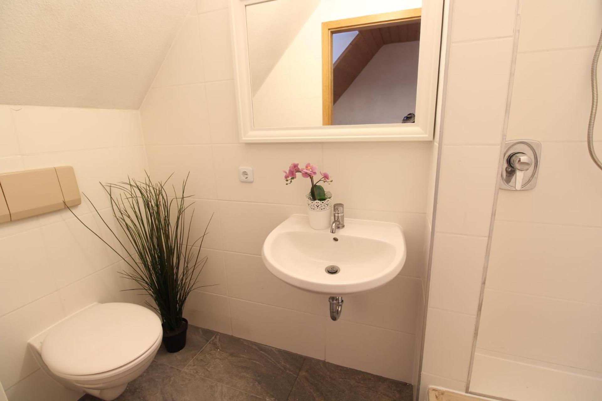 Hotel Ulm Zentrum - Komplettes Zimmer, Hochbett, Android Tv & Eigenem Bad - Perfekt Fuer Familien & Gruppen Экстерьер фото